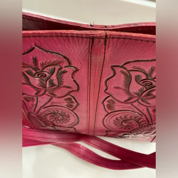 Authentic leather pink purse - Picture 7 of 15